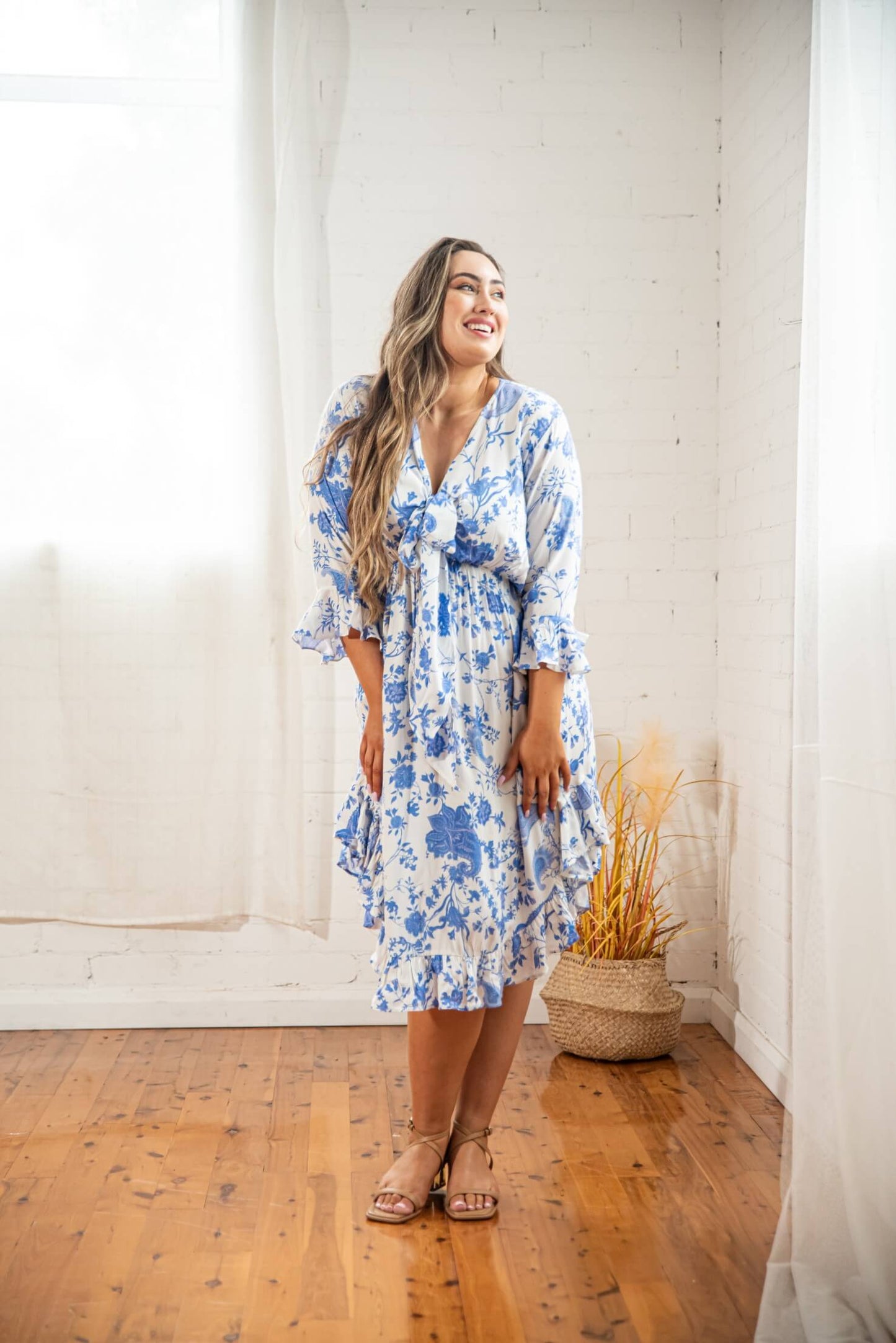 Arielle Tie Front Midi Dress in Paisley