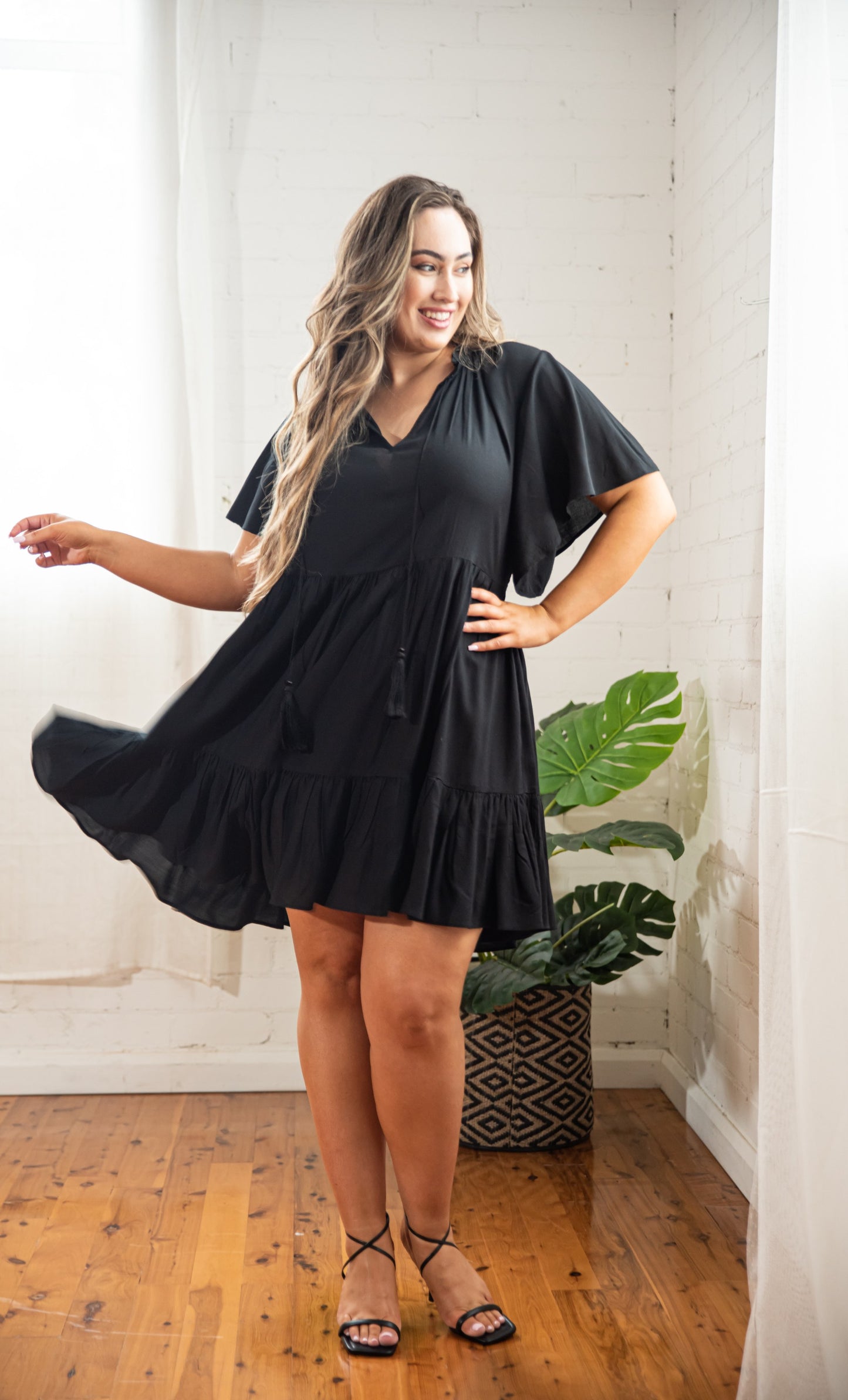 Jamie Short Sleeve Play Dress in Black