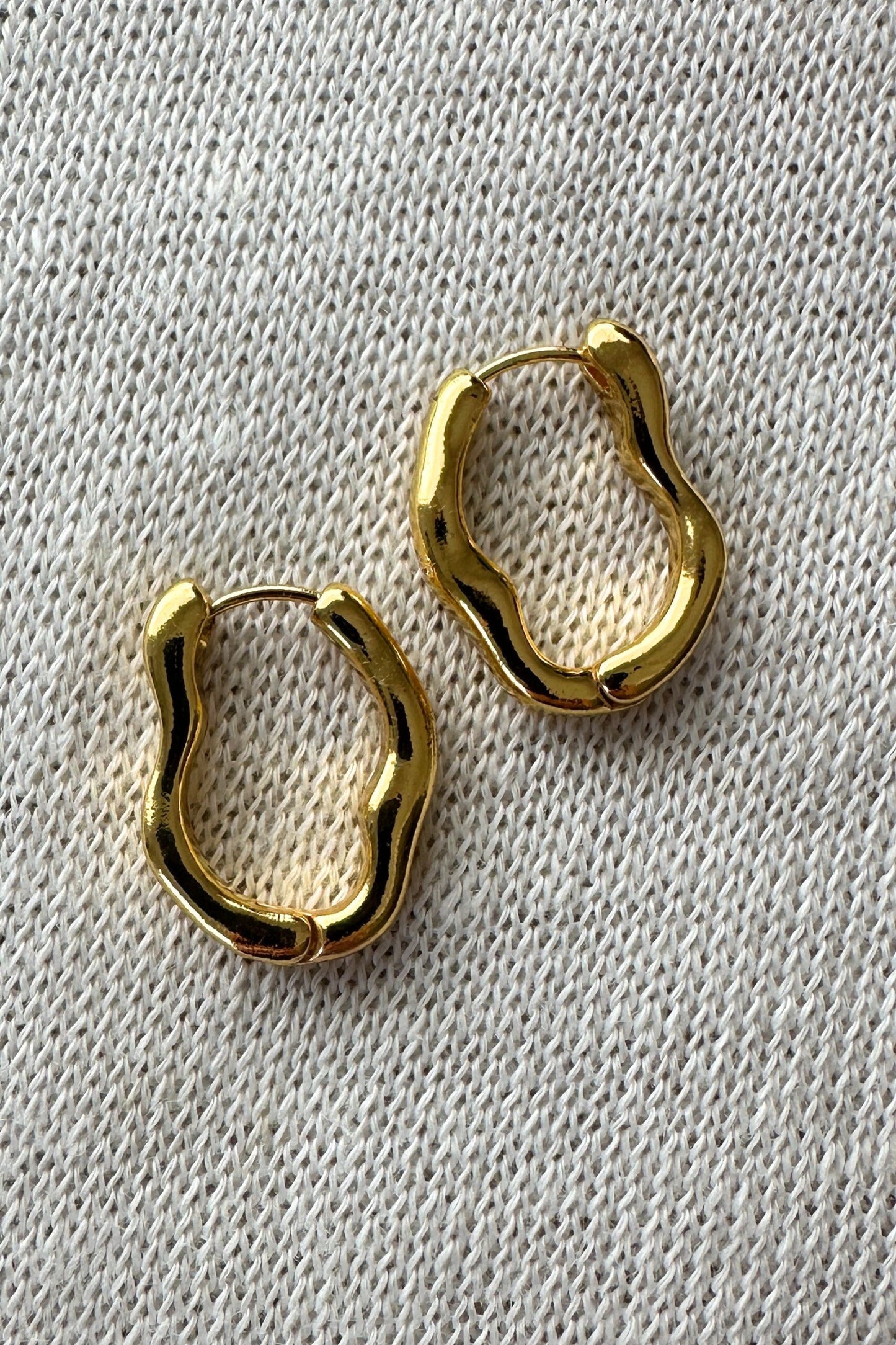 Abstract Wavy Hoop Earrings