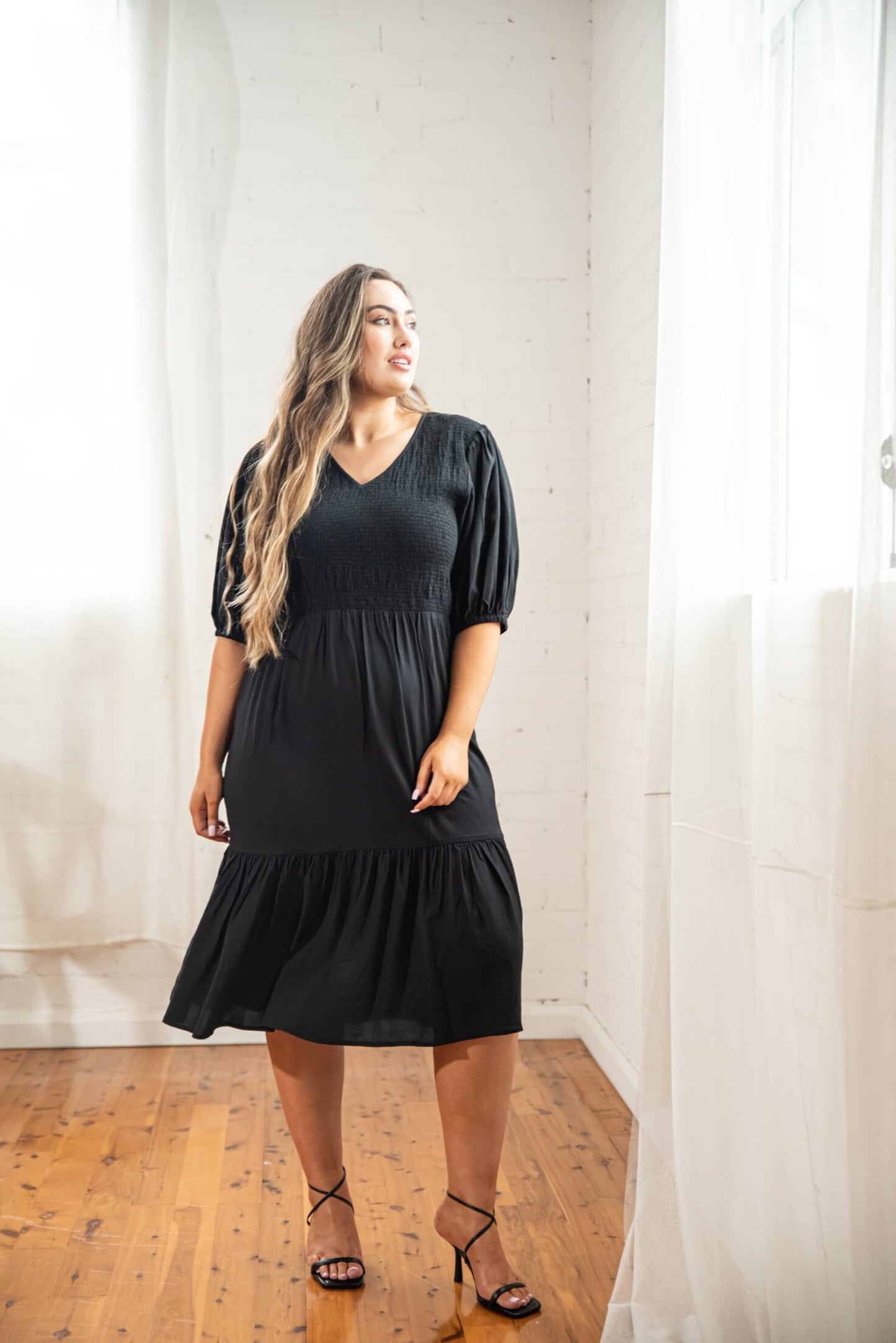 Mia Blouse Sleeve Dress in Black